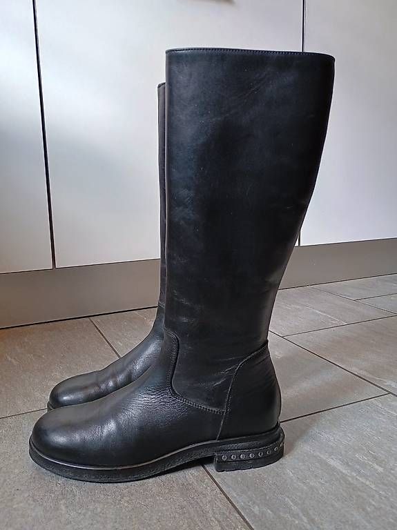 Scarpe da donna: Stiefel Leder schwarz Gr. 39 – Usato da Ramosch venduto da chacarera