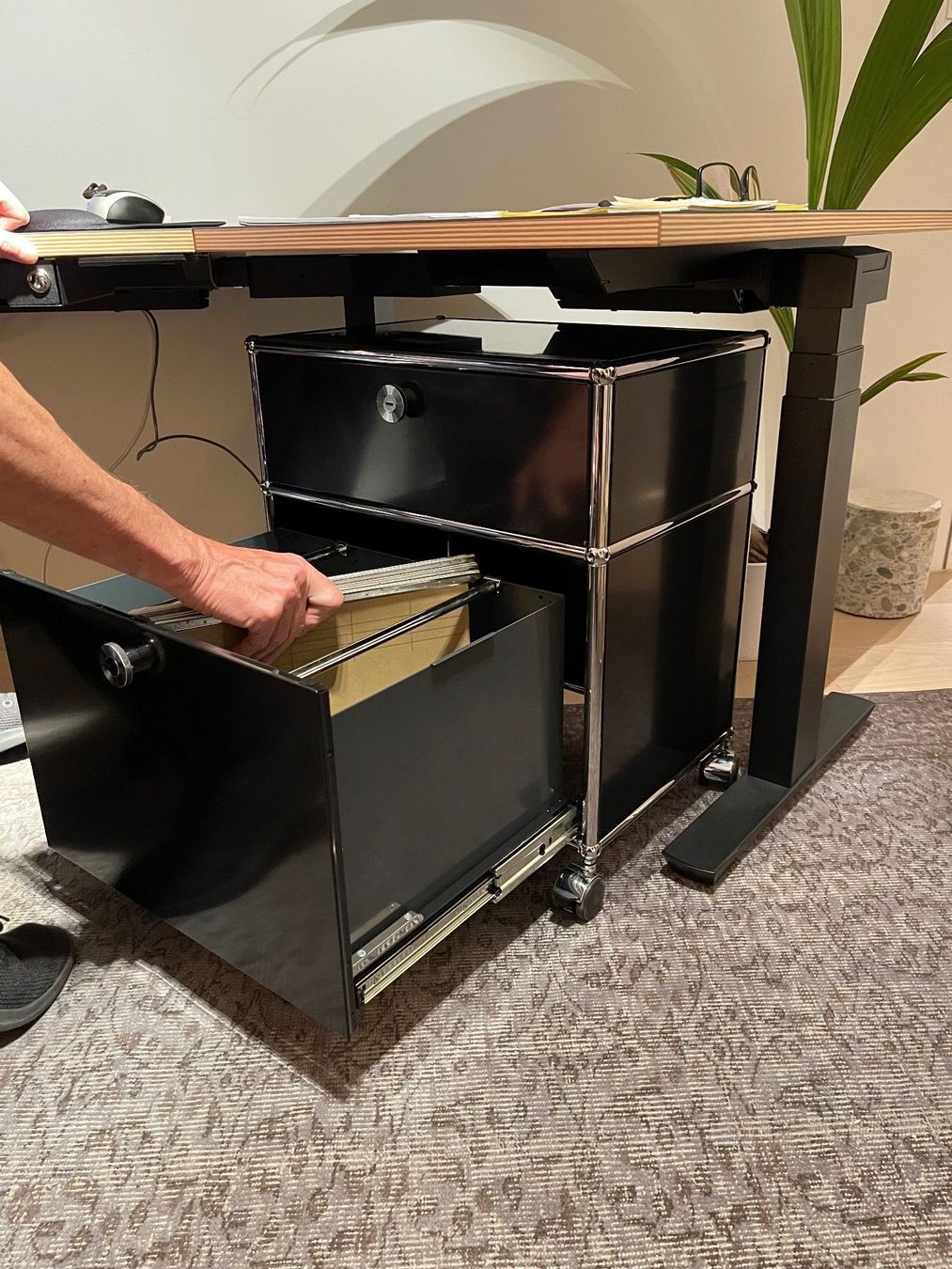 USM Cassettiere: USM Herzige Möbel in Black Lief.Gratis – Usato da Thun venduto da Thuno6 1