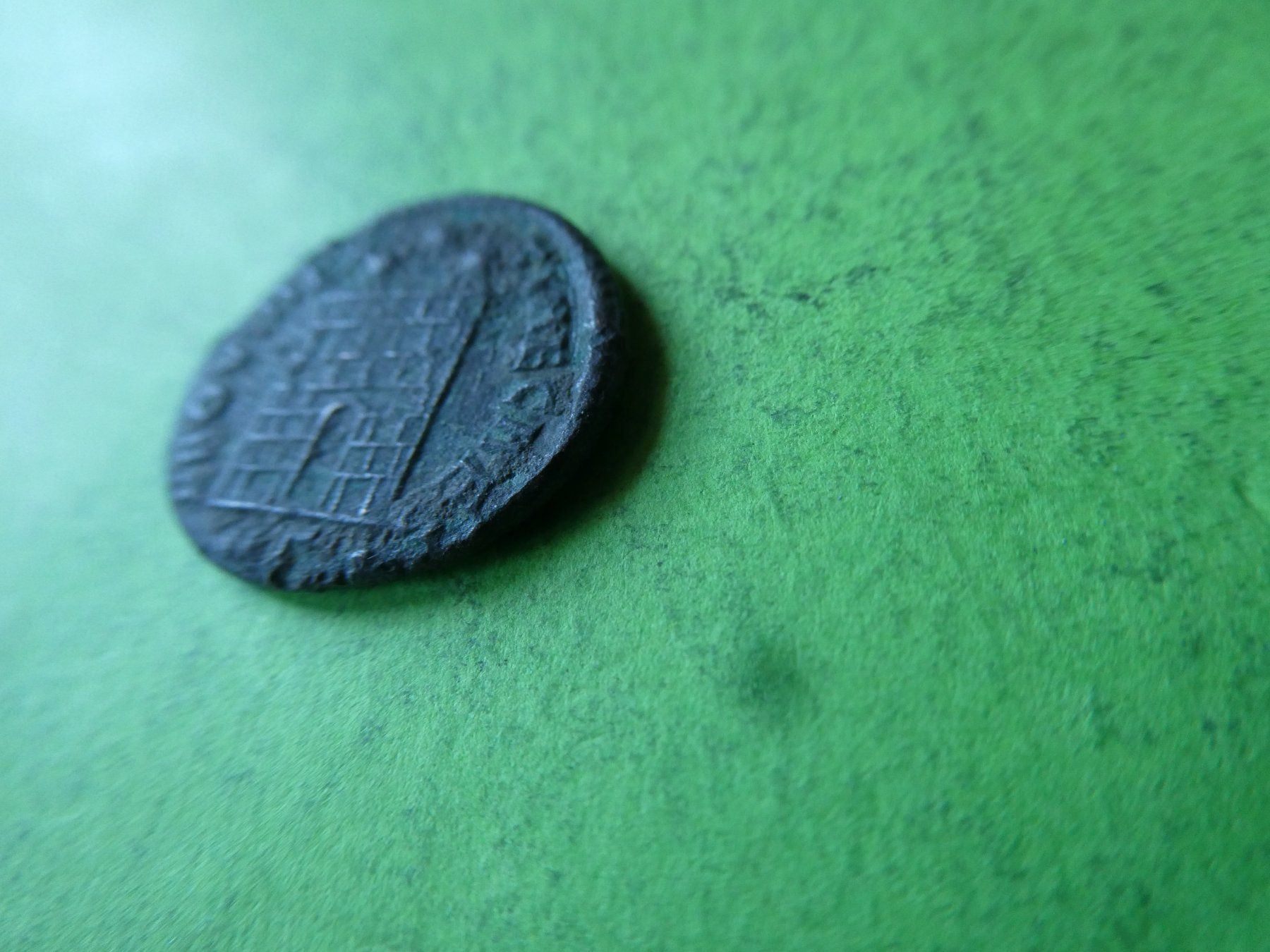 Tutti le monete: uralte   Bronzemünze Stadttor,  19 mm  2.95 g – Usato da Hinterforst venduto da Rohusri 3