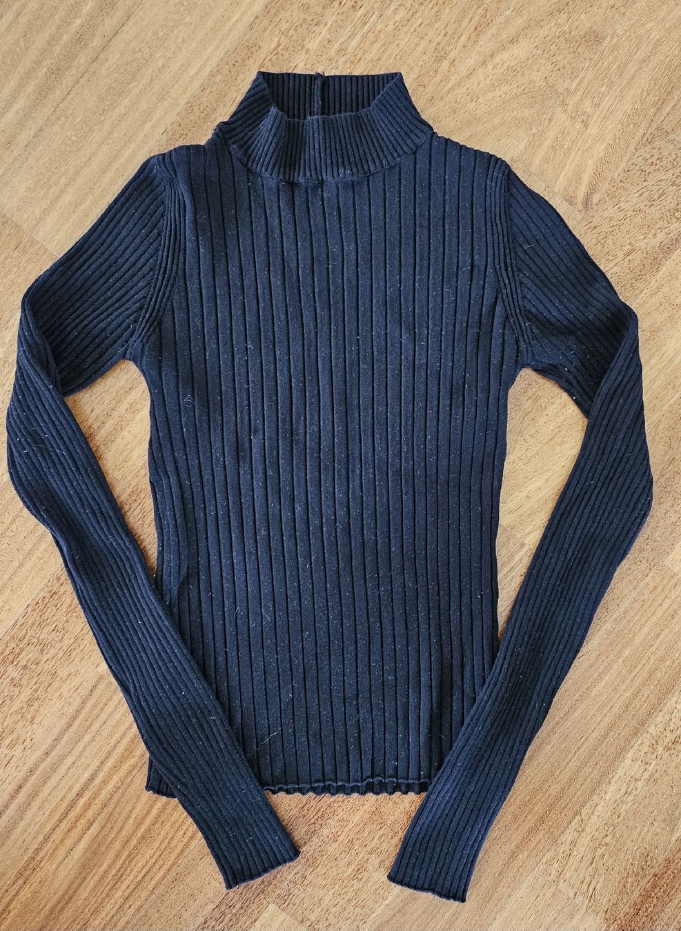 Bershka Maglioni & Felpe: Bershka Rollkragenshirt, Schwarz, Gr. S – Usato da Altendorf venduto da Goldi1