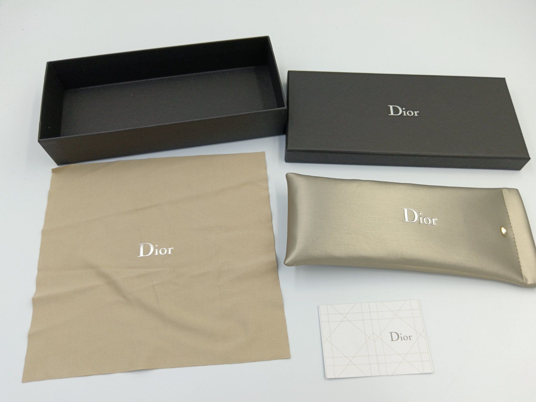 Dior Sonstige Kleidung & Accessoires: Original Christian Dior Brillenetui & Box – Neu und originalverpackt aus Bäch SZ von Swissy46