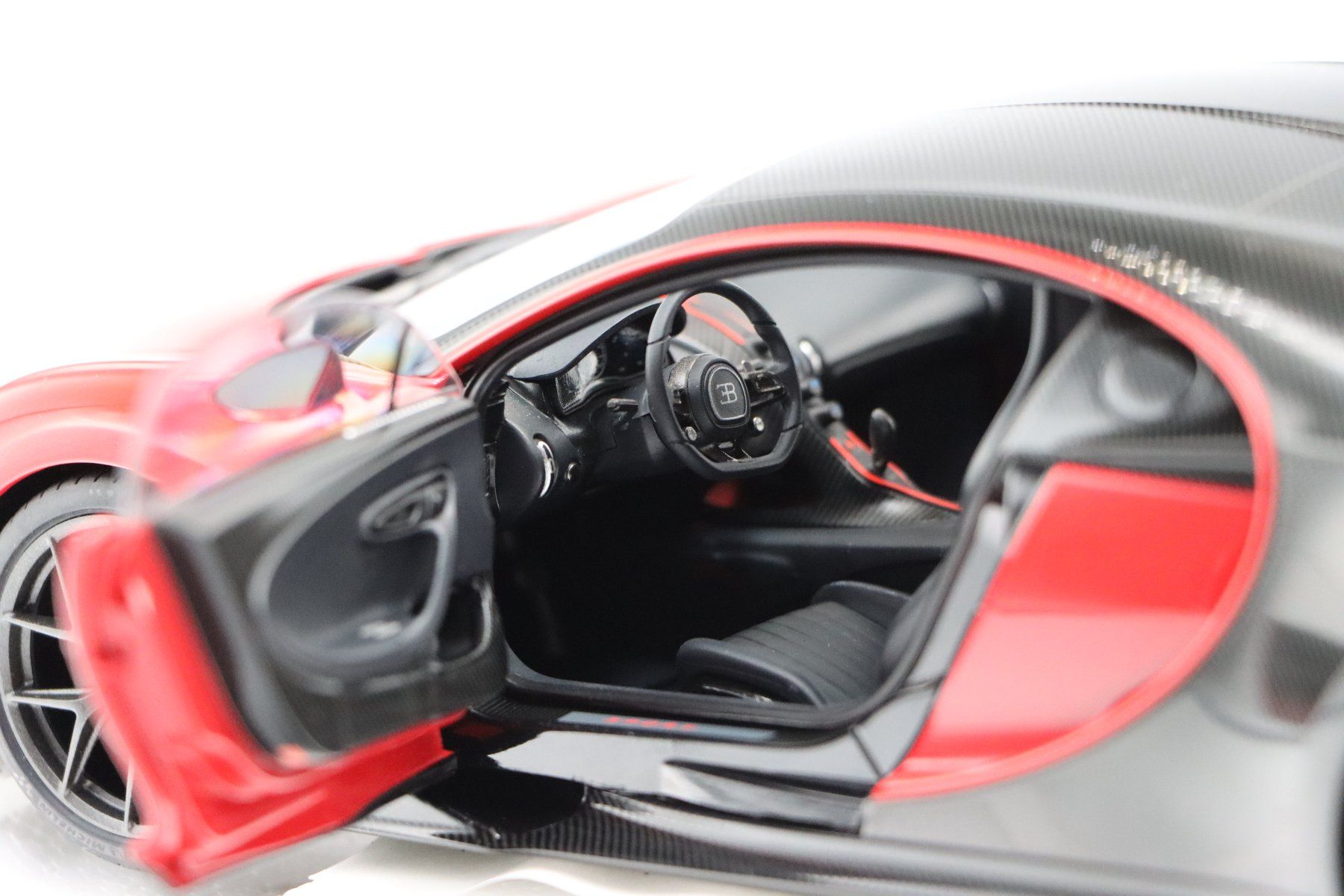 Bugatti Modellini d'auto: Bugatti Chiron Sport 2019 1:18 AutoArt – Nuovo e nell'imballaggio originale da Bühl b.Aarberg venduto da modelldiecast 8