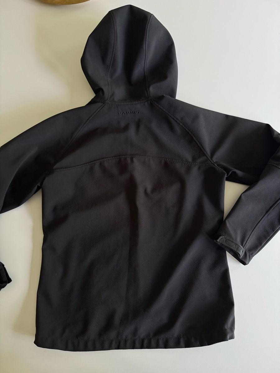 Mammut Giacche: Mammut Softshell Jacke Grösse M Damen, Schwarz – Usato da Brugg AG venduto da julienne 4