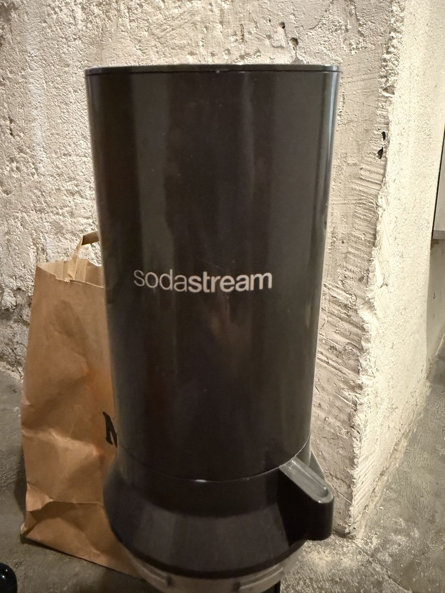 Sodastream Elettrodomestici da cucina: SodaStream Wassersprudler mit Glasflasche  – Usato da Zürich venduto da Coco.swiss 3