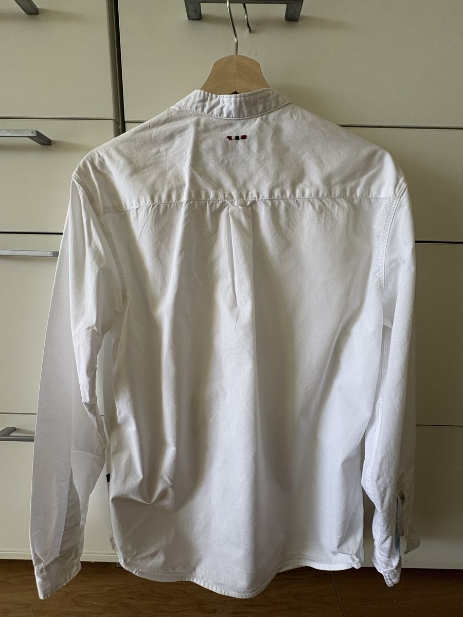 Napapijri Camicie: Napapijri Shirt white Regular Fit Size M – Usato da Obbürgen venduto da cla_x9h6 1