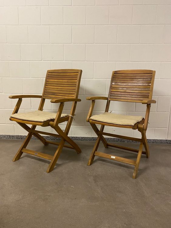 2 Gartenstühle aus Akazienholz mit Sitzkissen Kaufen auf Ricardo