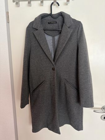 Dunkelgrauer trf-outerwear Mantel
