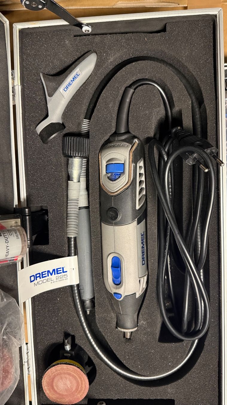 Dremel Tutti gli attrezzi: Dremel 300 im Koffer "Neuwertig" – Nuovo (secondo la descrizione) da Rorschach venduto da SidRot 2
