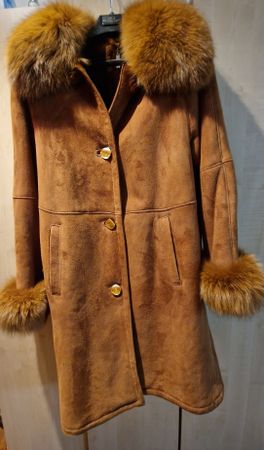 Eleganter Wintermantel aus echtem Leder Grösse 38