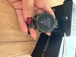 Diesel On Smartwatch schwarz gebraucht mit Box</div>
