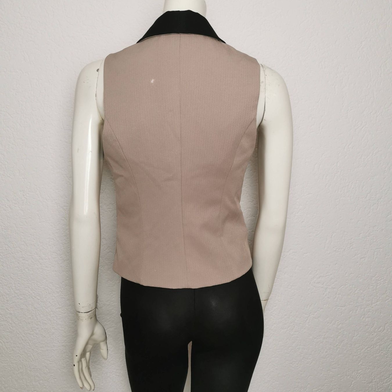 Gilet & Giacche senza maniche: Lulumary Weste / Gilet Beige - S – Usato da Wettingen venduto da JasminL92-3 1