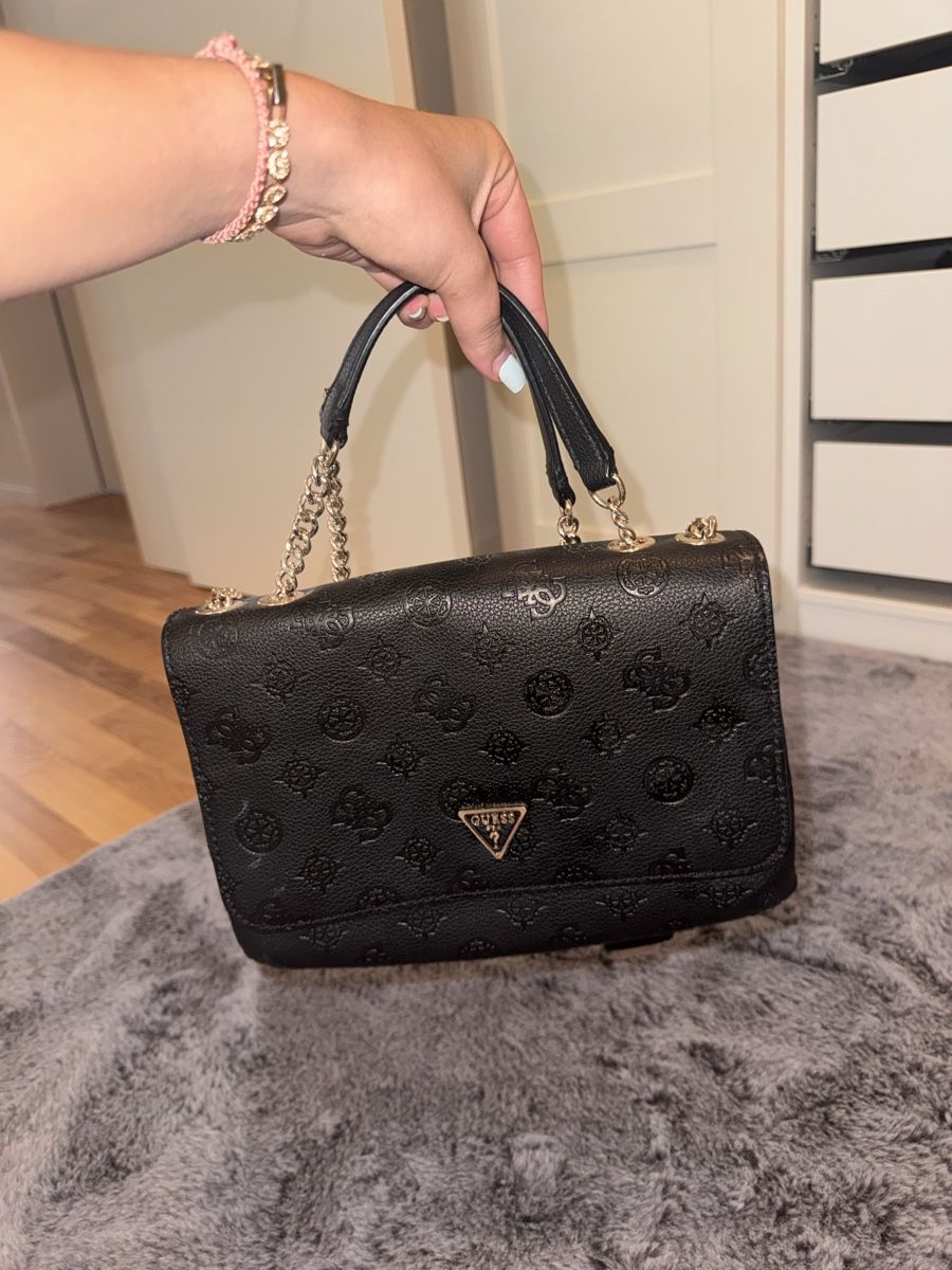 Guess Taschen für Damen: Guess Tasche – Gebraucht aus Netstal von Djukaxgajic01 2
