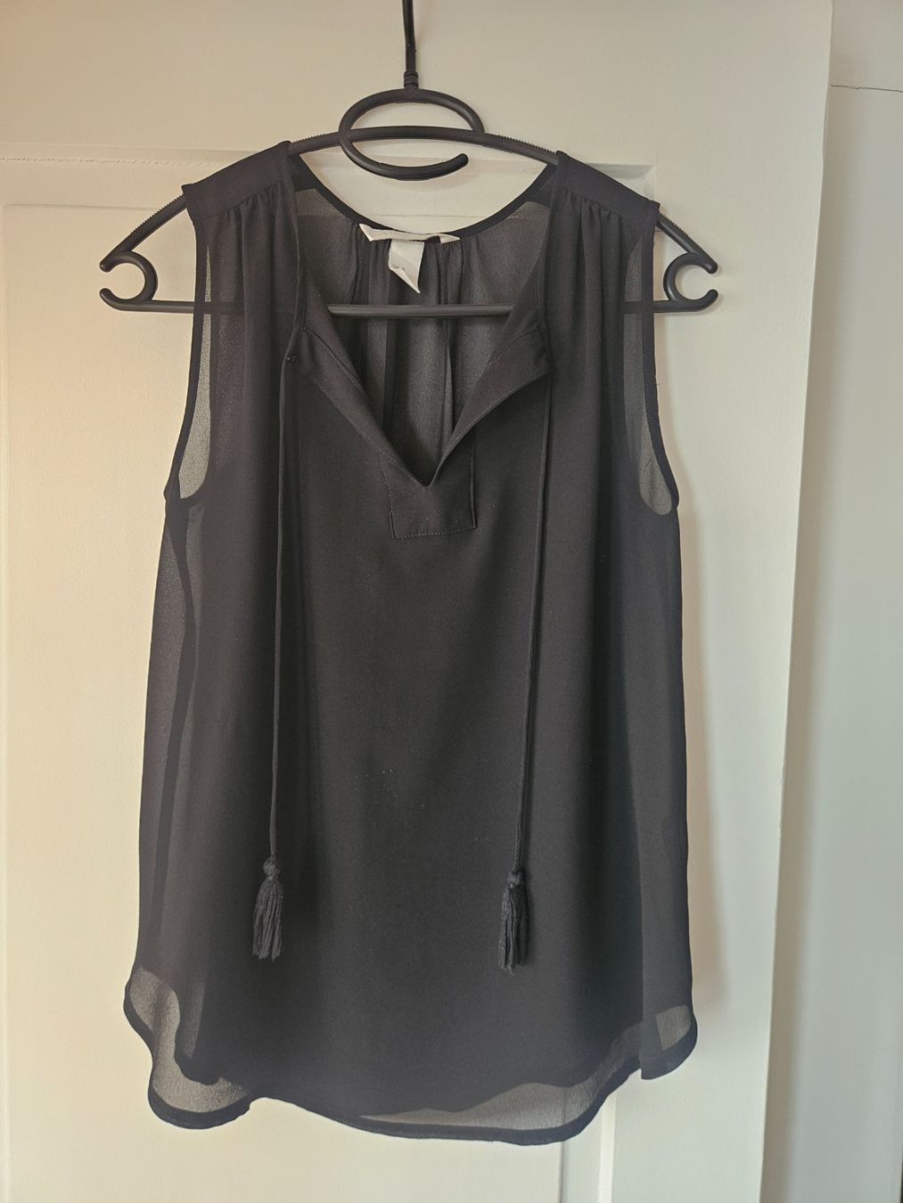 H&M Tops: Schwarzes Sommer-Top Gr. 34 – Gebraucht aus Zürich von anna_r26m 3