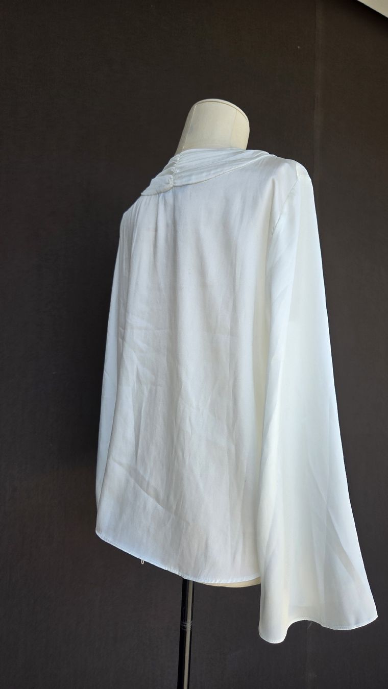 Zara Blusen: Bluse von ZARA in M – Gebraucht aus Kreuzlingen von MeinKleinesAtelier 2