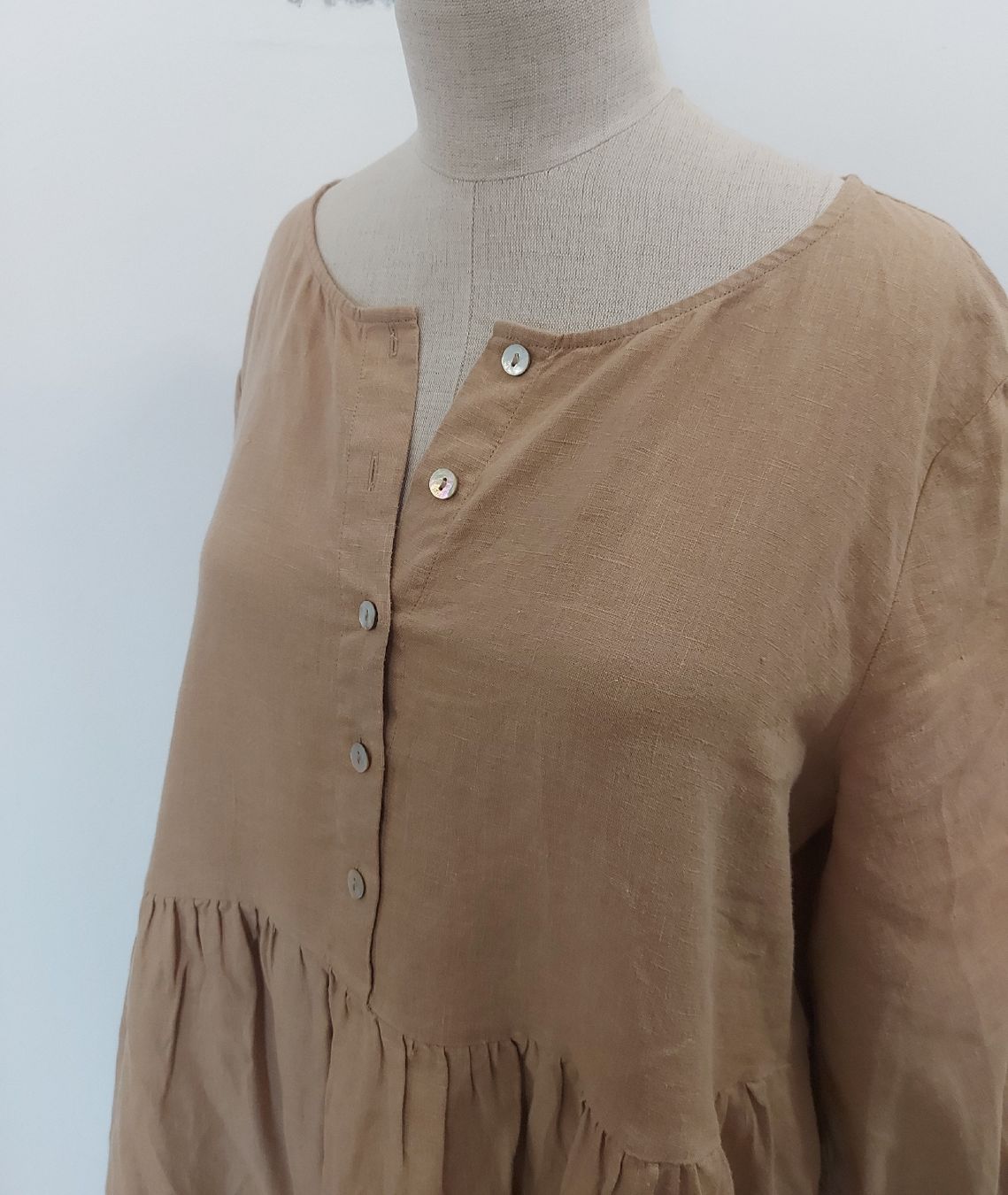 Hallhuber Vestiti: Kleid, beige, 100% Leinen, Gr. 44 – Usato da Oberengstringen venduto da PaolaDe 3