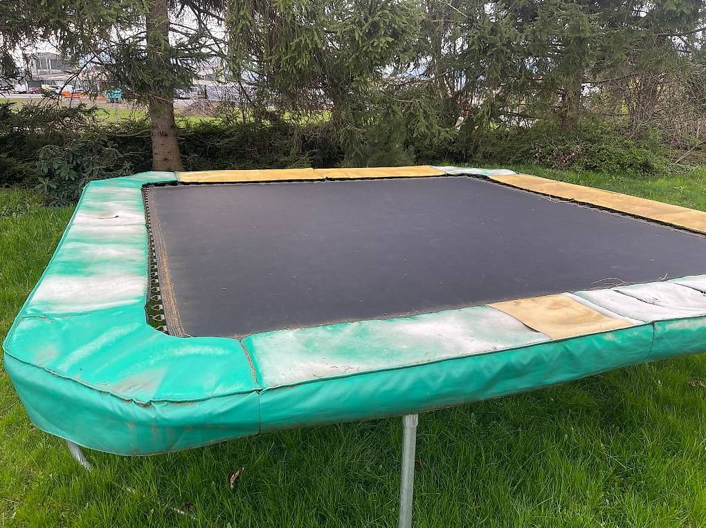Trampoline: Trampolin - Sportgerät 330 x330 Sprungfläche – Gebraucht aus Widnau von mw4141 2