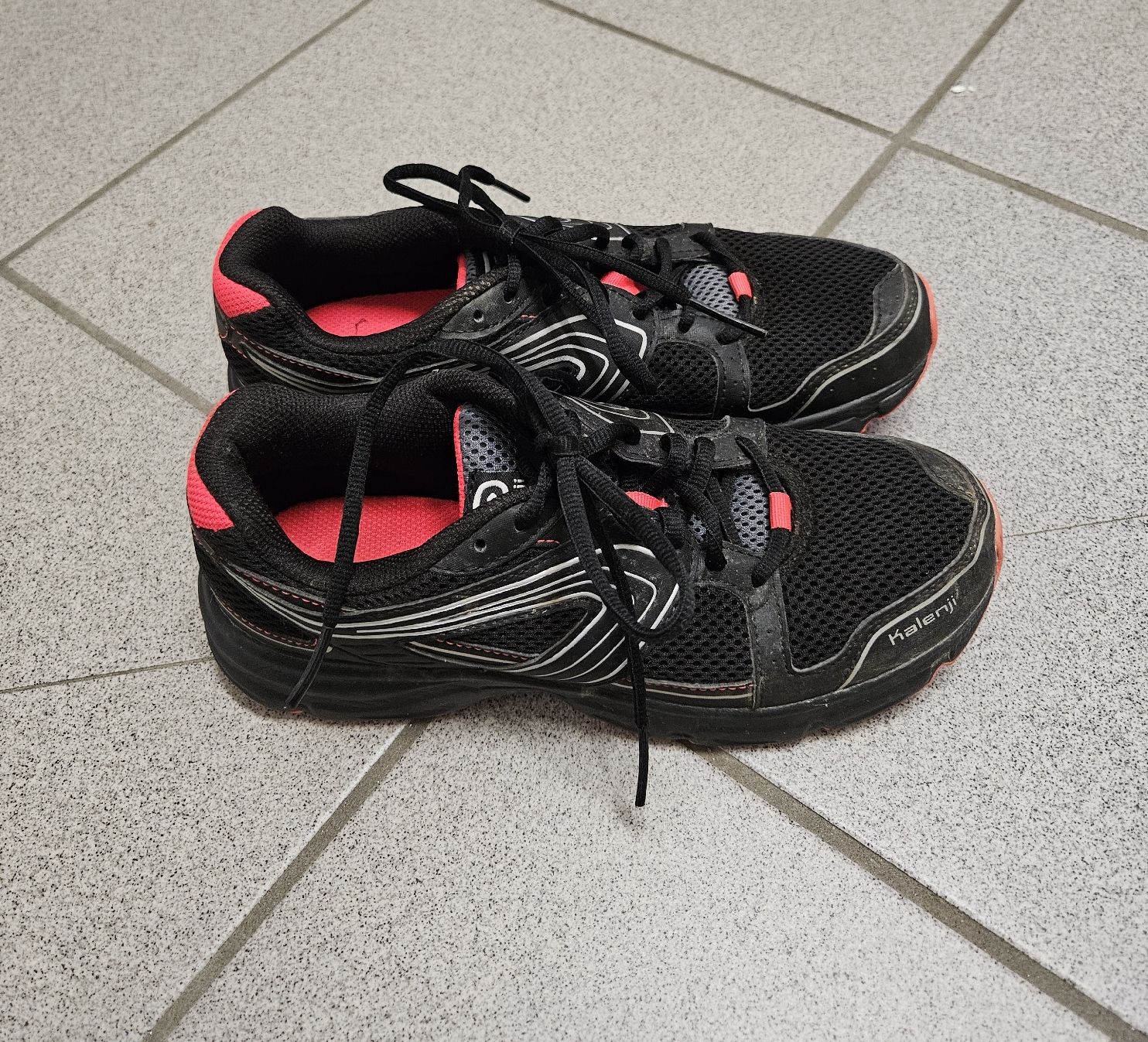 Decathlon Scarpe da uomo: chaussures de sport Kalenji – Usato da Tramelan venduto da Vipers1