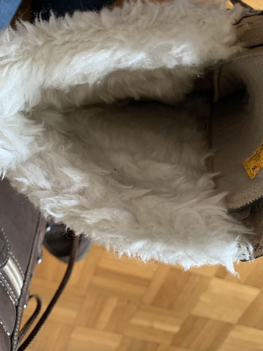 Caterpillar Scarpe da donna: Snowboot / Winterstiefel CAT Damen 40 – Usato da Urdorf venduto da lil_bw7r 4