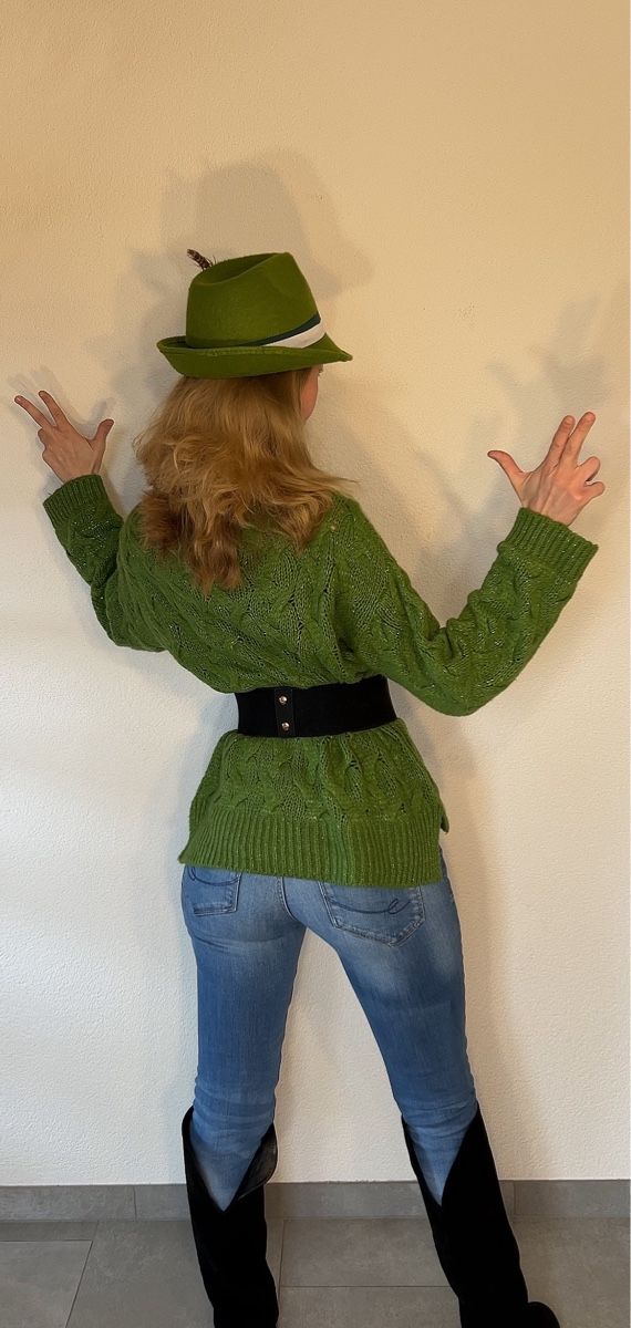 Maglioni & Felpe: Pull en tricot vert sapin – Usato da Pont (Veveyse) venduto da pil_k9jp 2