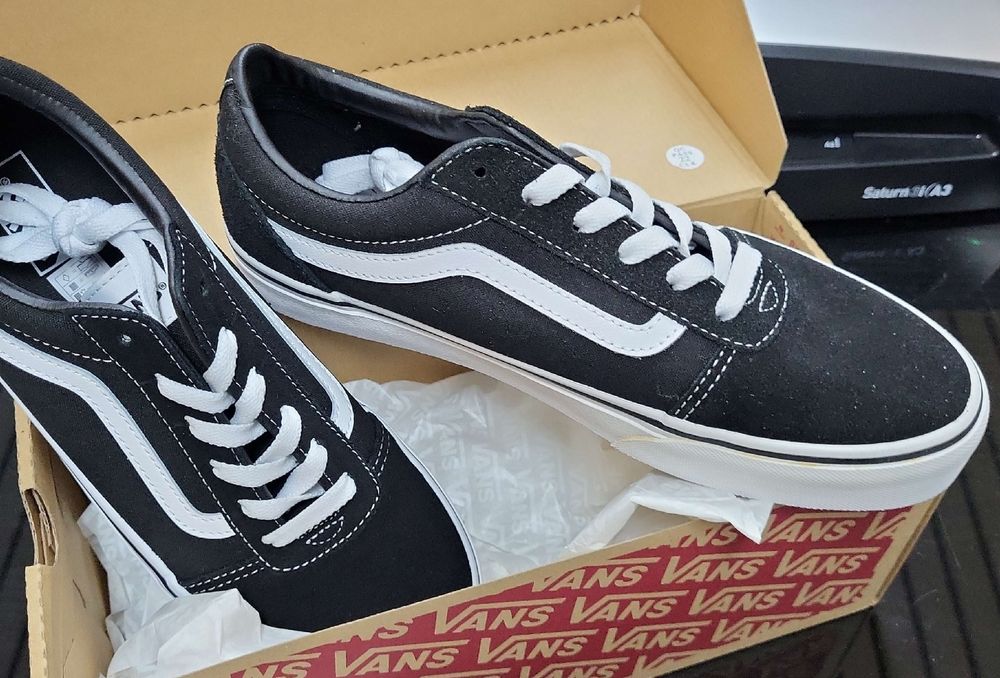 Vans Scarpe da uomo: Stylische Vans Old Skool, Grösse 37 – Nuovo e nell'imballaggio originale da Figino venduto da mayam63