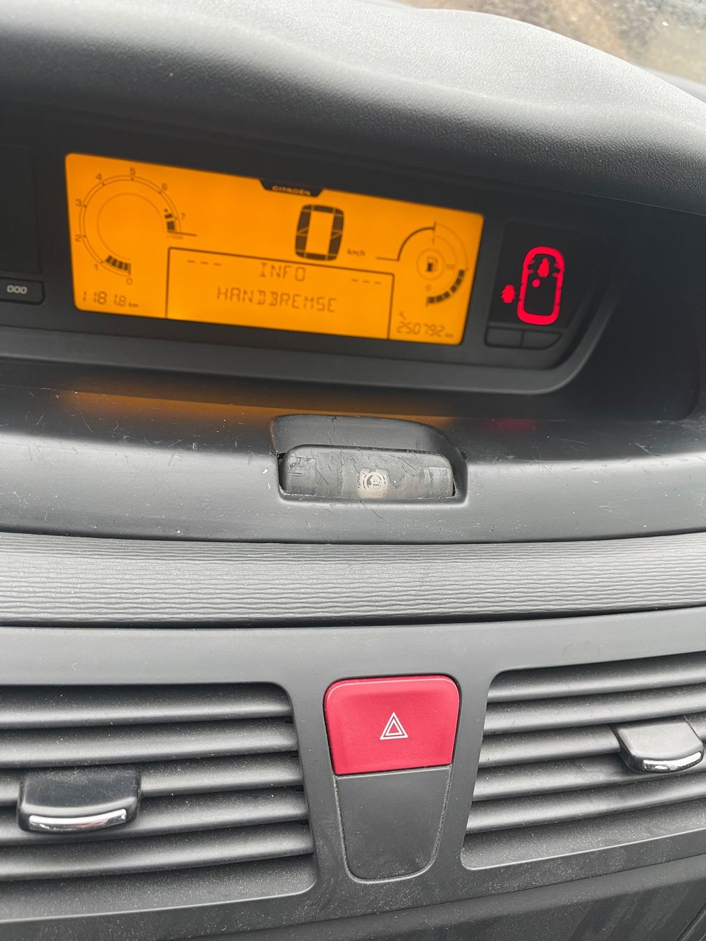 Citroën Automobili: Citroen C4 – Usato da Kümmertshausen venduto da spe_8hlh 3