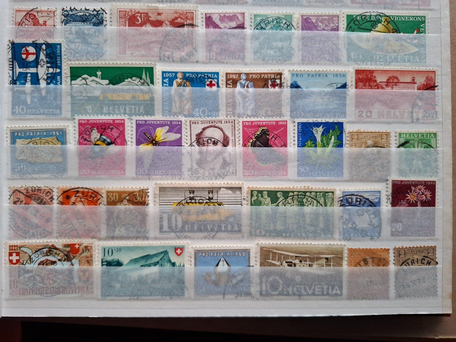 Alle Briefmarken: 66 Schweizer Briefmarken mit Stempel " Zürich" – Gebraucht aus Frauenfeld von Interessent1