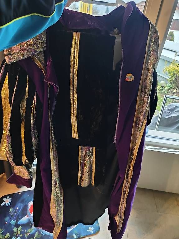 Costumi: Fasnachts Bekleidung  – Usato da Zetzwil venduto da cosmaschiwa1 2
