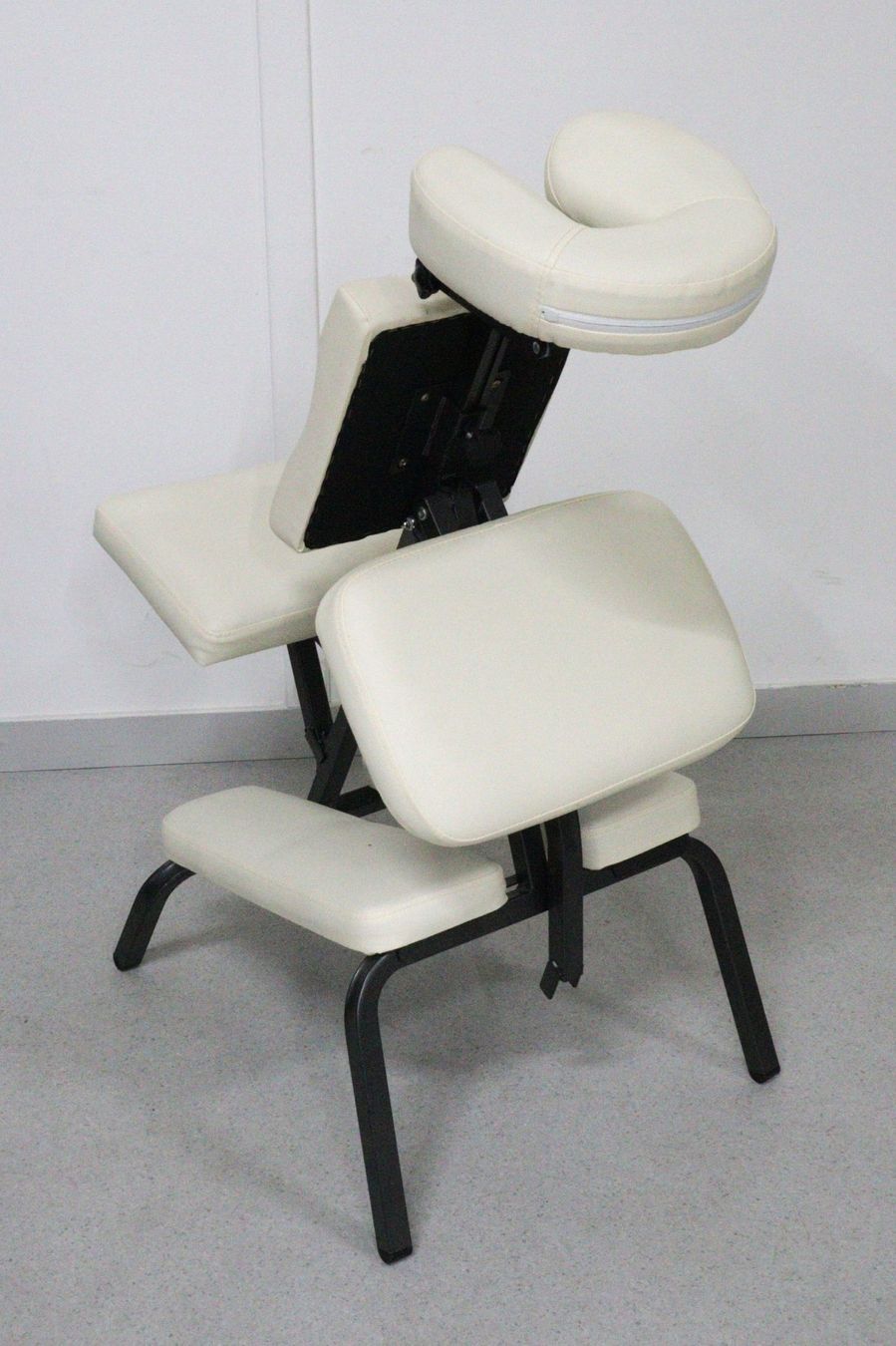 TecTake Lettini & sedie per cosmetici: TecTake Massagestuhl – Usato da Volketswil venduto da brockipfannenstil 2