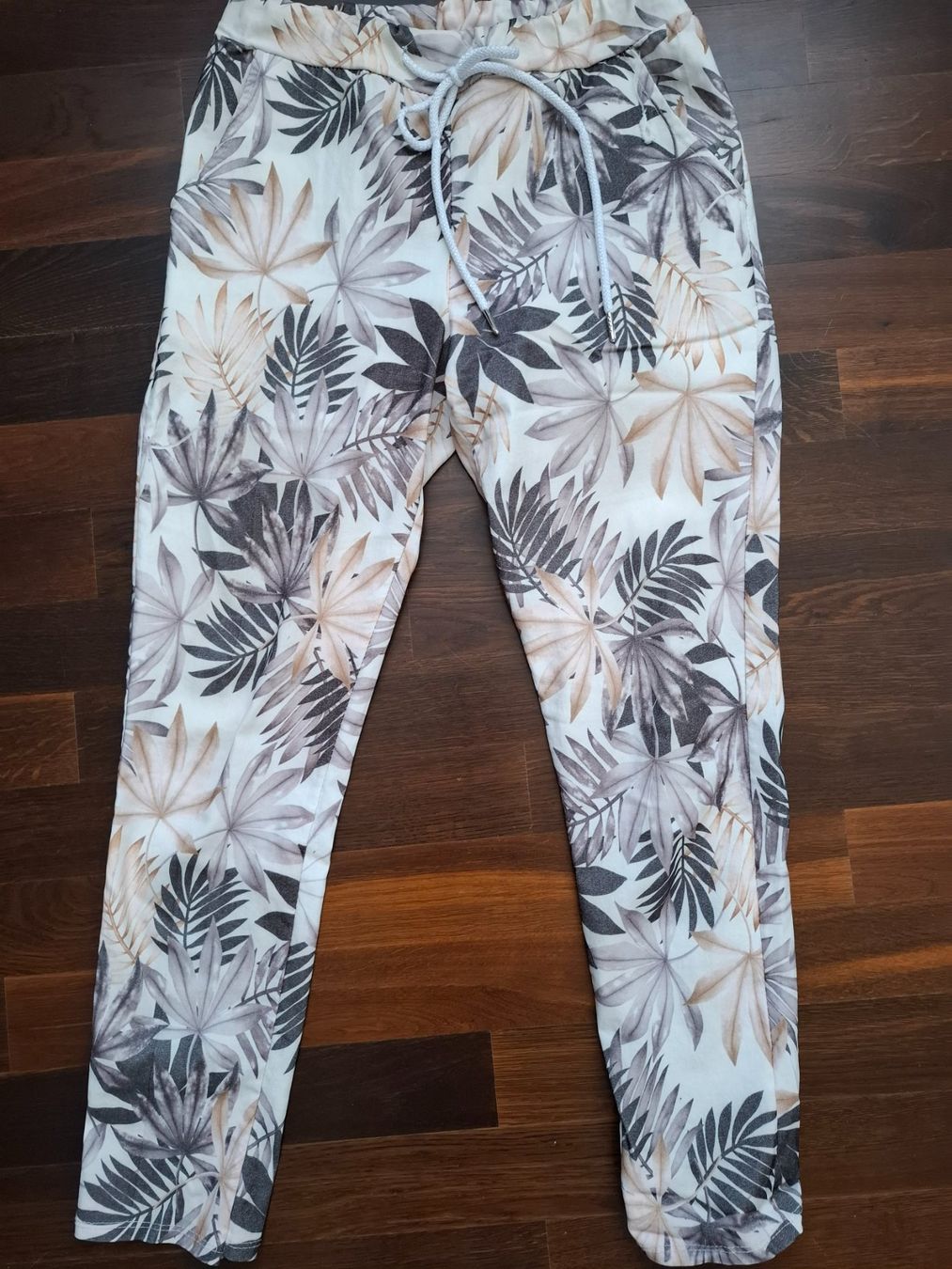 Pantaloni: Hose Grösse M – Usato da Horw venduto da Cila5