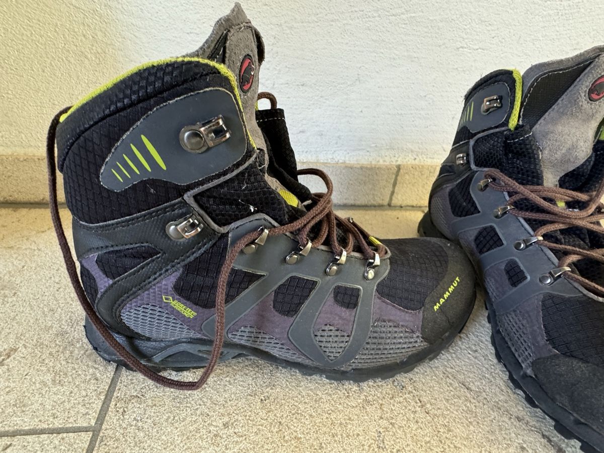 Mammut Scarpe da donna: Damen Mammut Wanderschuhe Gore - Tex, Grösse 38 2/3 – Nuovo (secondo la descrizione) da Zürich venduto da chr_lgh5