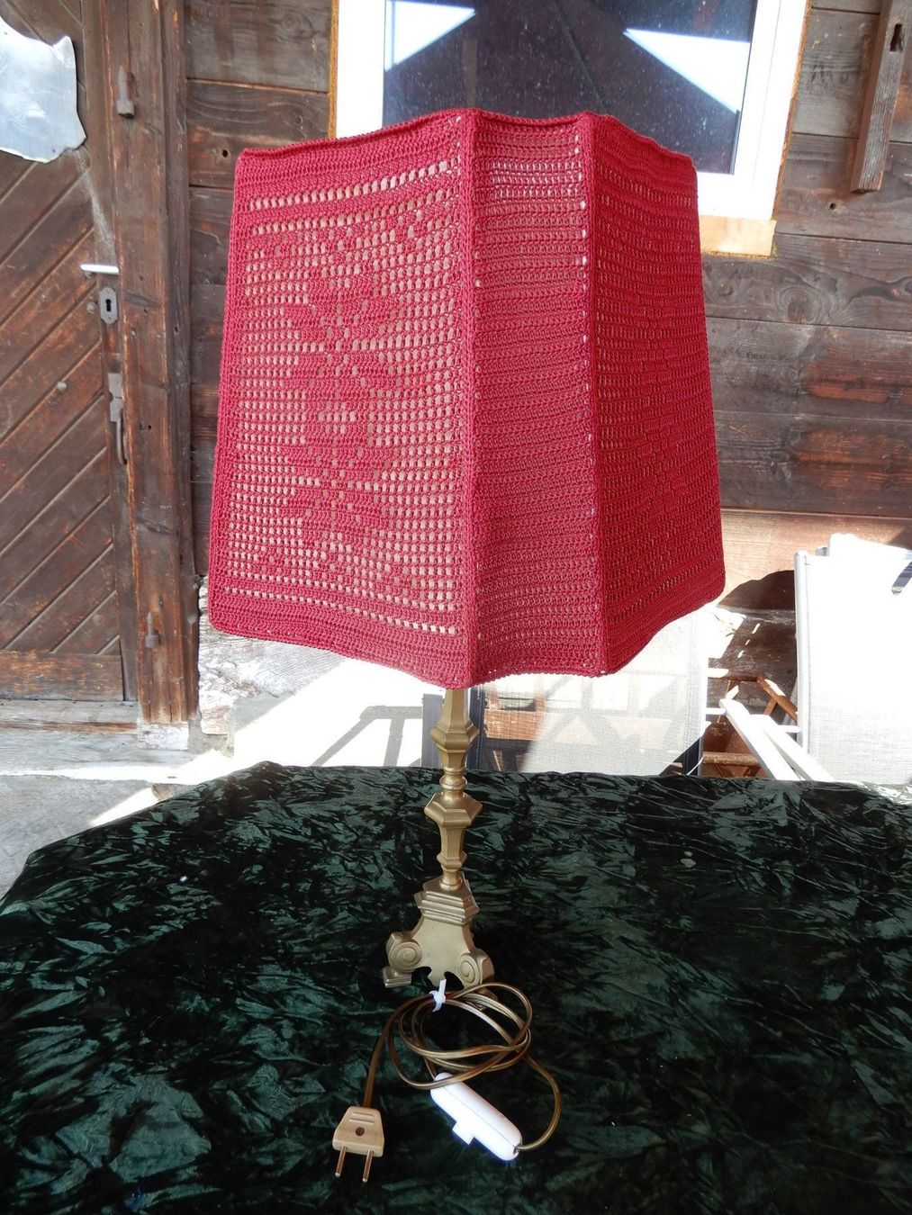 Lampade: HÜBSCHE TISCHLEUCHTE DUNKELROT -- VINTAGE – Usato da Huttwil venduto da Kunterbuntli 2
