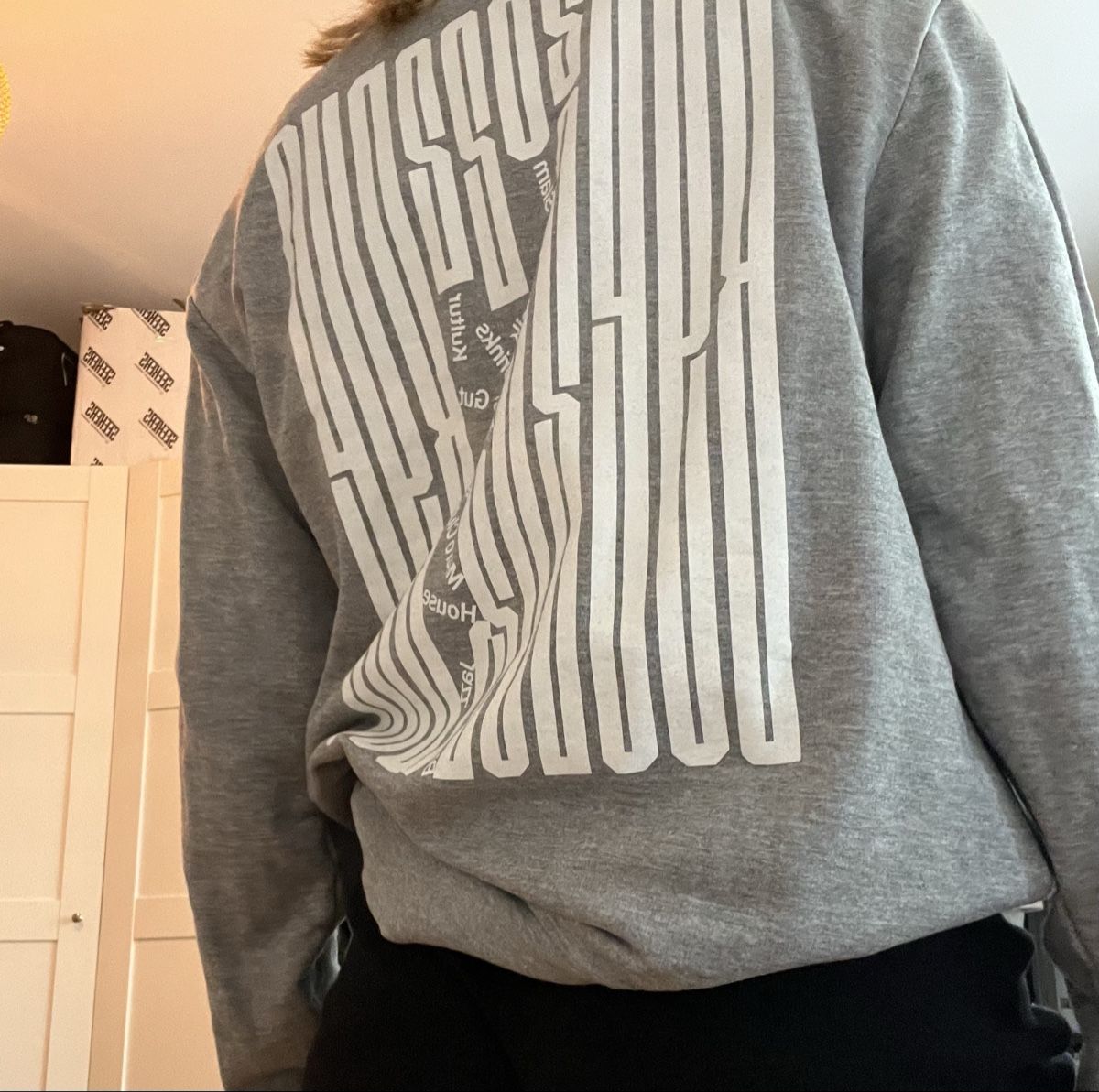 Maglioni & Felpe: Sweater aus Bar in ZH – Nuovo (secondo la descrizione) da Bern venduto da lea_wf9x 1