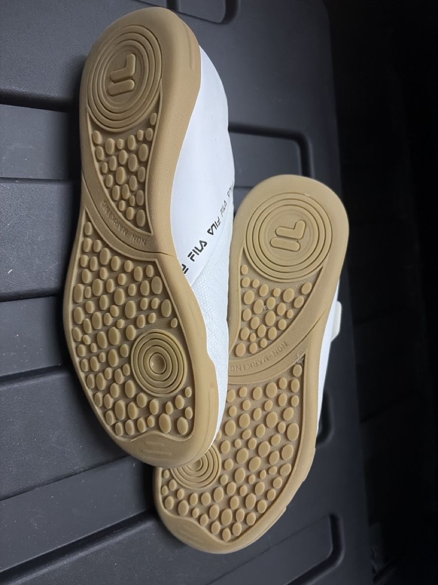 Fila Scarpe da uomo: Hallenturnschuh Fila, Grösse 33 – Usato da Granges-Paccot venduto da Fwaeber 2