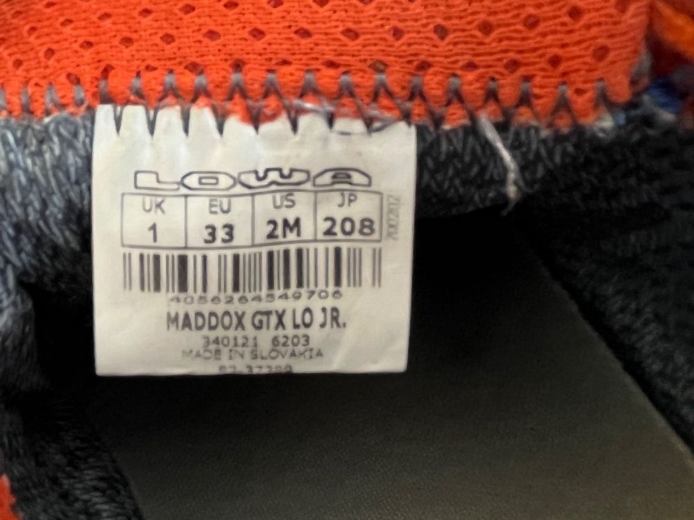 Lowa Schuhe für Jungen: Trekkingschuhe Lowa, Grösse 33 – Gebraucht aus Konolfingen von takkie 4