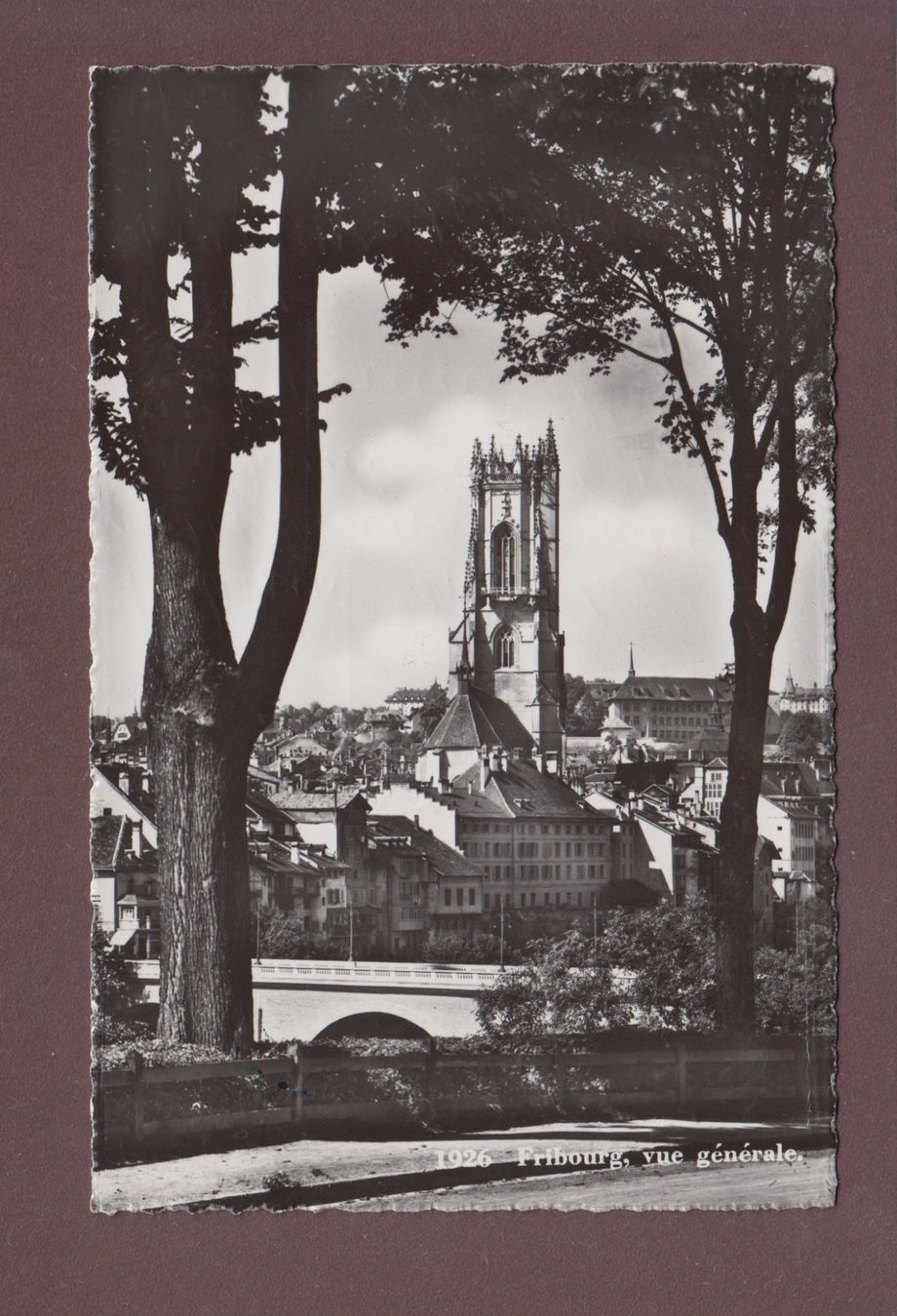 Cartoline postali: FRIBOURG - Cathédrale – Usato da Pully venduto da nicecards