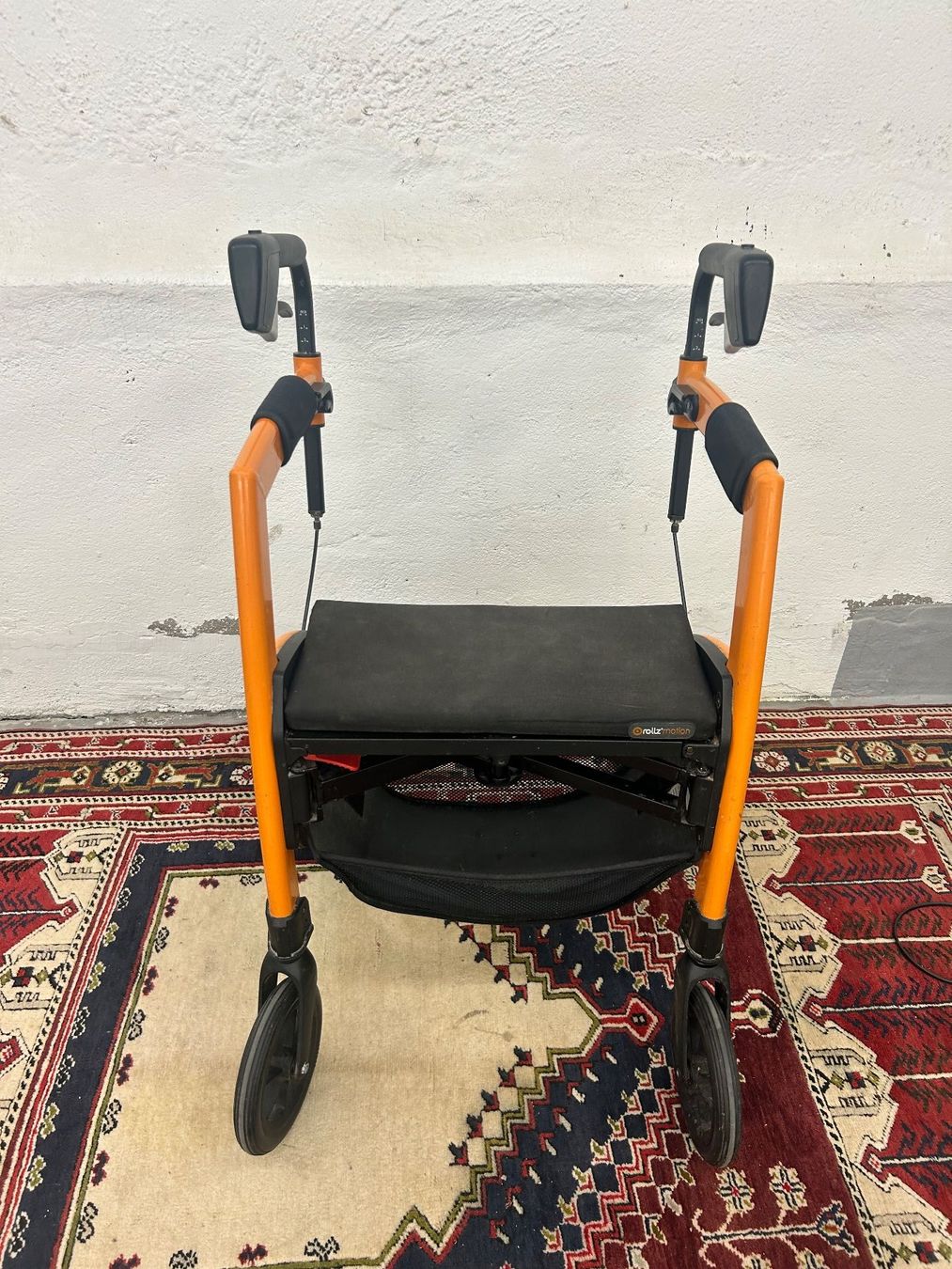 Ausili per la deambulazione: Rollator / Gehhilfe Bimeda zusammenklappbar – Usato da Zürich venduto da Levelart 1