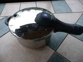 Autocuiseur Perfect Plus WMF Made IN Germany