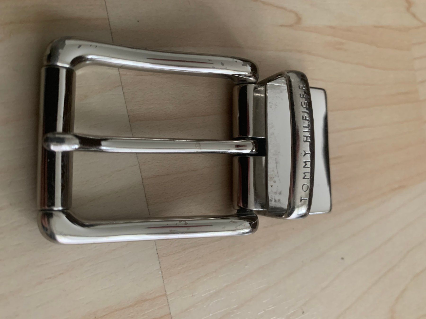 Fibbie per cinture: Tommy Hilfiger Gürtelschnalle – Usato da Landquart venduto da interesse63 1