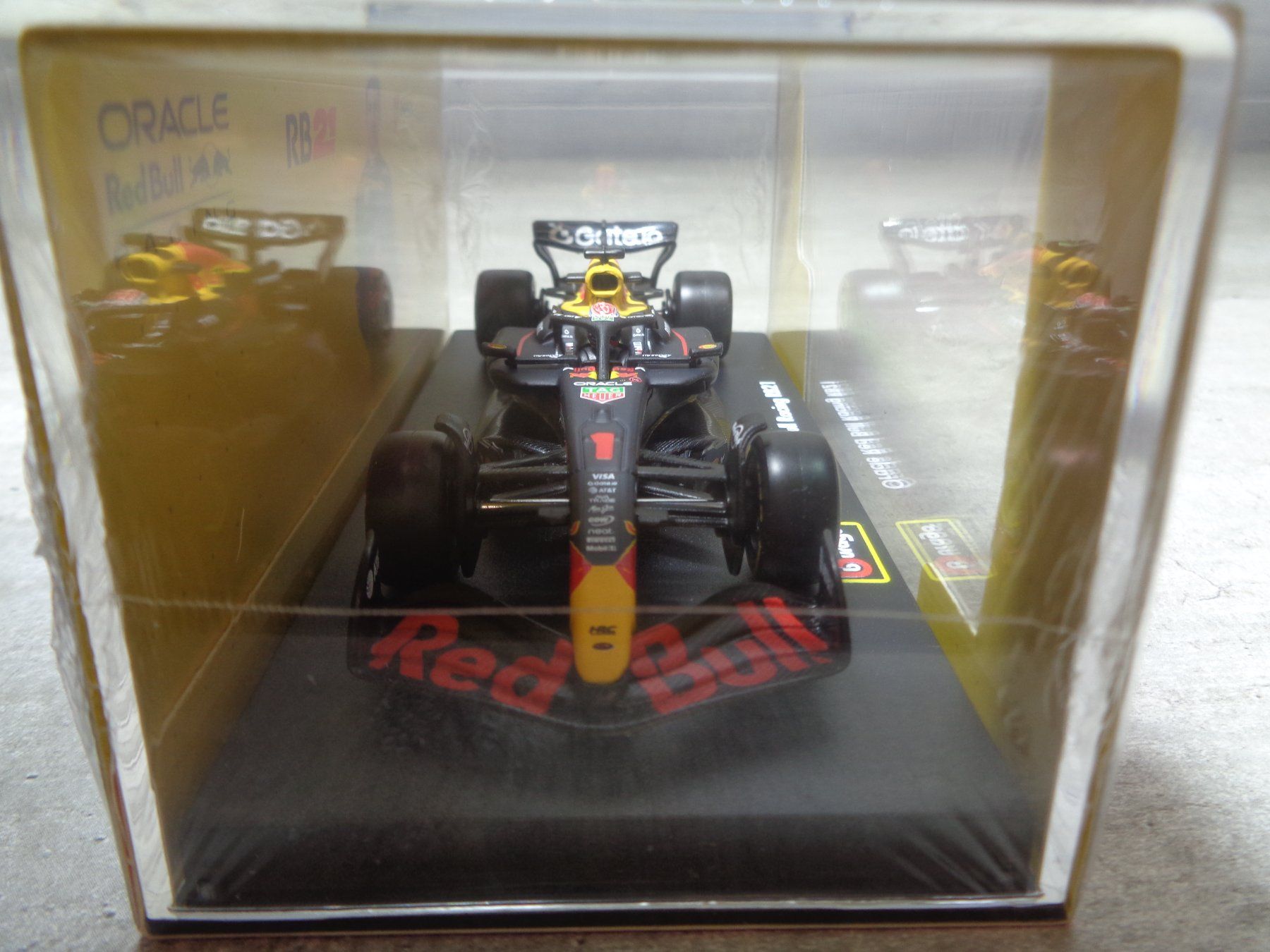 Bburago Hamilton, Verstappen et Leclerc Voitures 1:43 F1 - modèles aléatoire