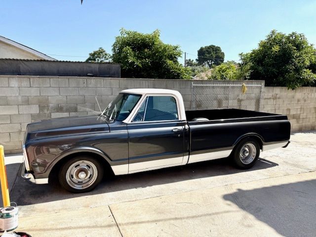 Chevrolet Autos: Chevrolet C10 Lonbed – Défectueux à AARBURG par cheapstuff