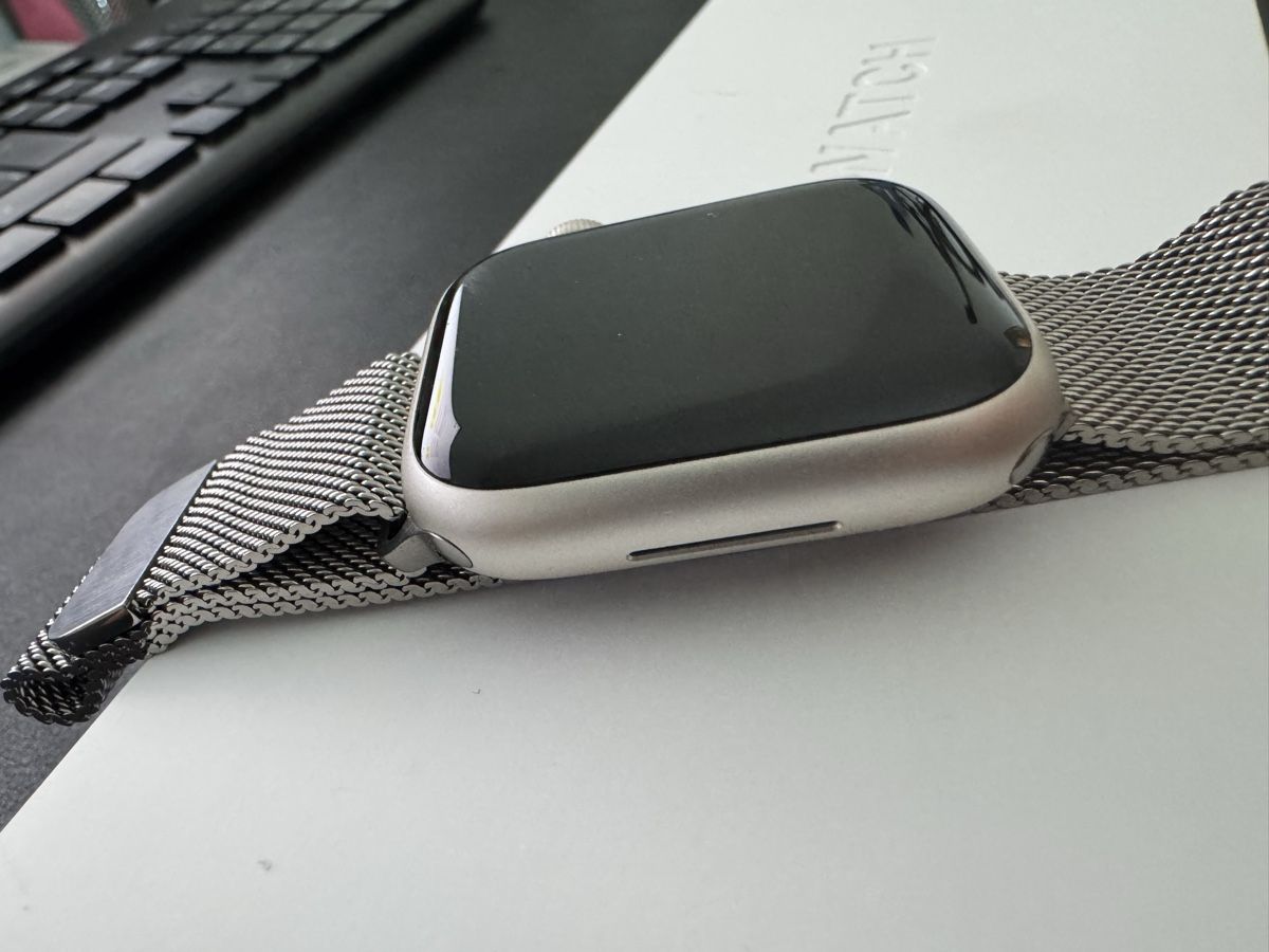 Apple Smartwatch: Apple Watch Series 9, 41mm Starlight – Usato da Dübendorf venduto da Tuly96 4