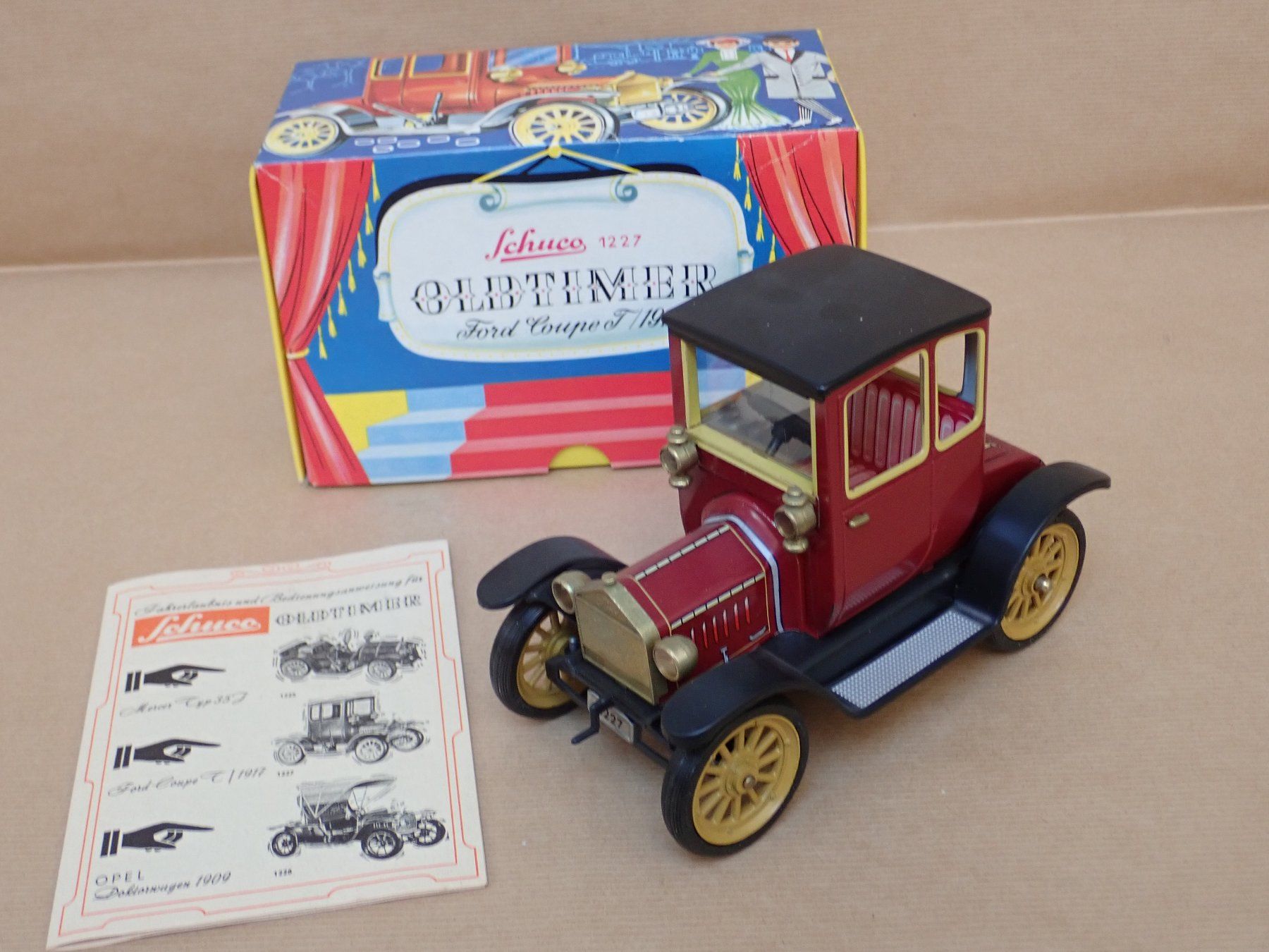 Schuco Modellini d'auto: Ford T Coupé 1917 - Schuco Oldtimer 1227 – Nuovo e nell'imballaggio originale da Winterthur venduto da 602ccm
