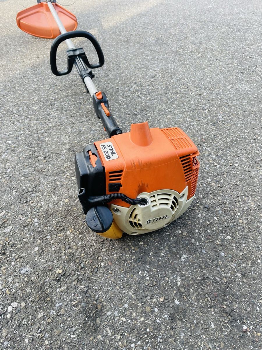 Stihl Tutti gli attrezzi: Rasentrimmer Stihl FS 200 – Usato da Würenlos venduto da Shop_Shop 3