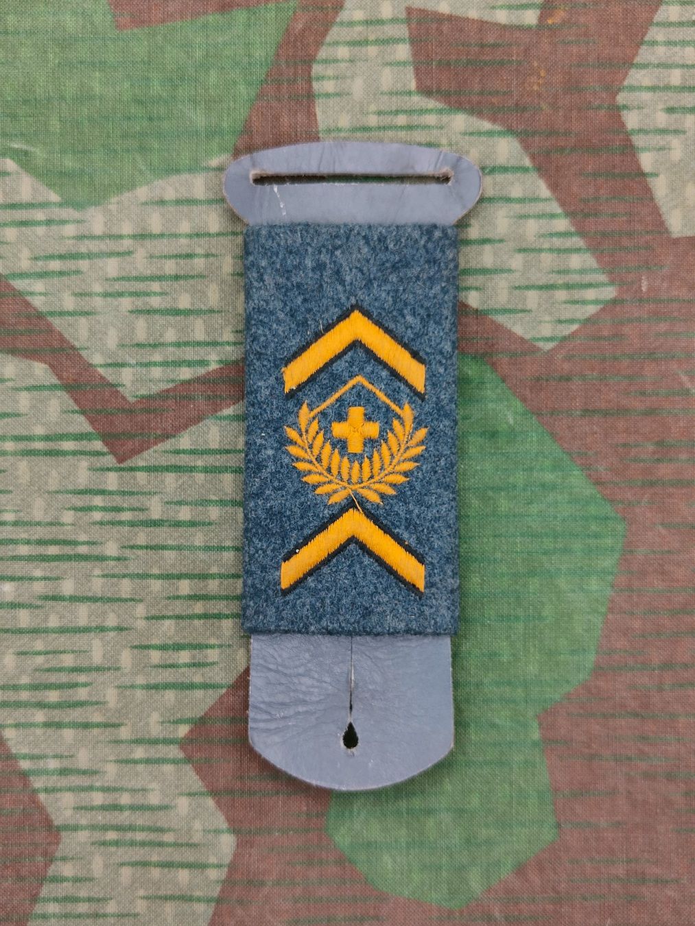 Schweizer Armee Uniformen: Gradabzeichen Fourier, Variante 1 – Gebraucht aus Bauma von SwissMilitaria