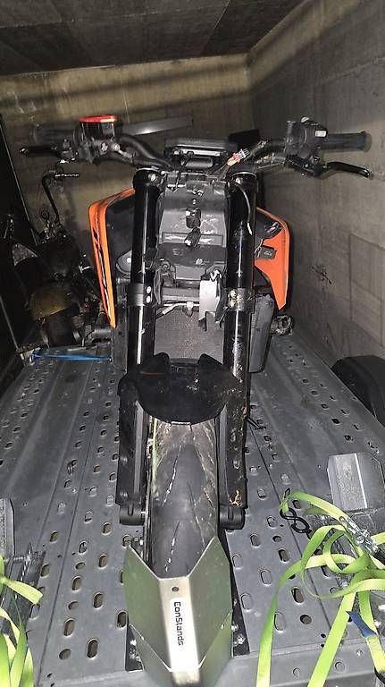 KTM Strada: KTM Duke 790 L accident Unfall – Usato da Bernex venduto da flyingsurfer 2
