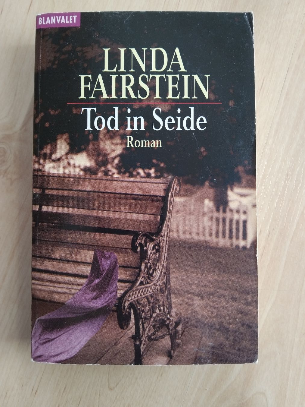 Libri: Buch Tod in Seide – Usato da Betschwanden venduto da mel_yrp5