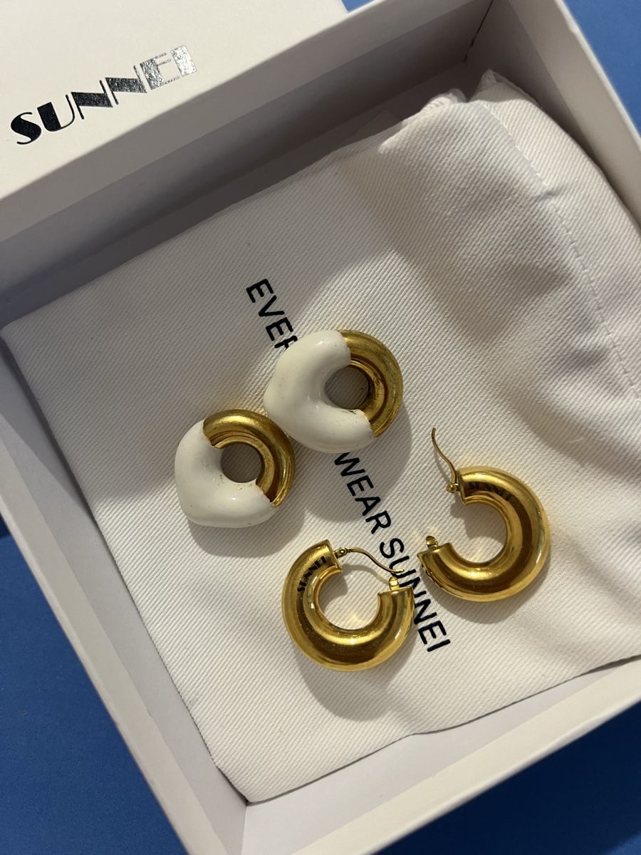 Orecchini pendenti & Orecchini a lobo: SUNNEI earring  – Usato da Zürich venduto da Isabel.