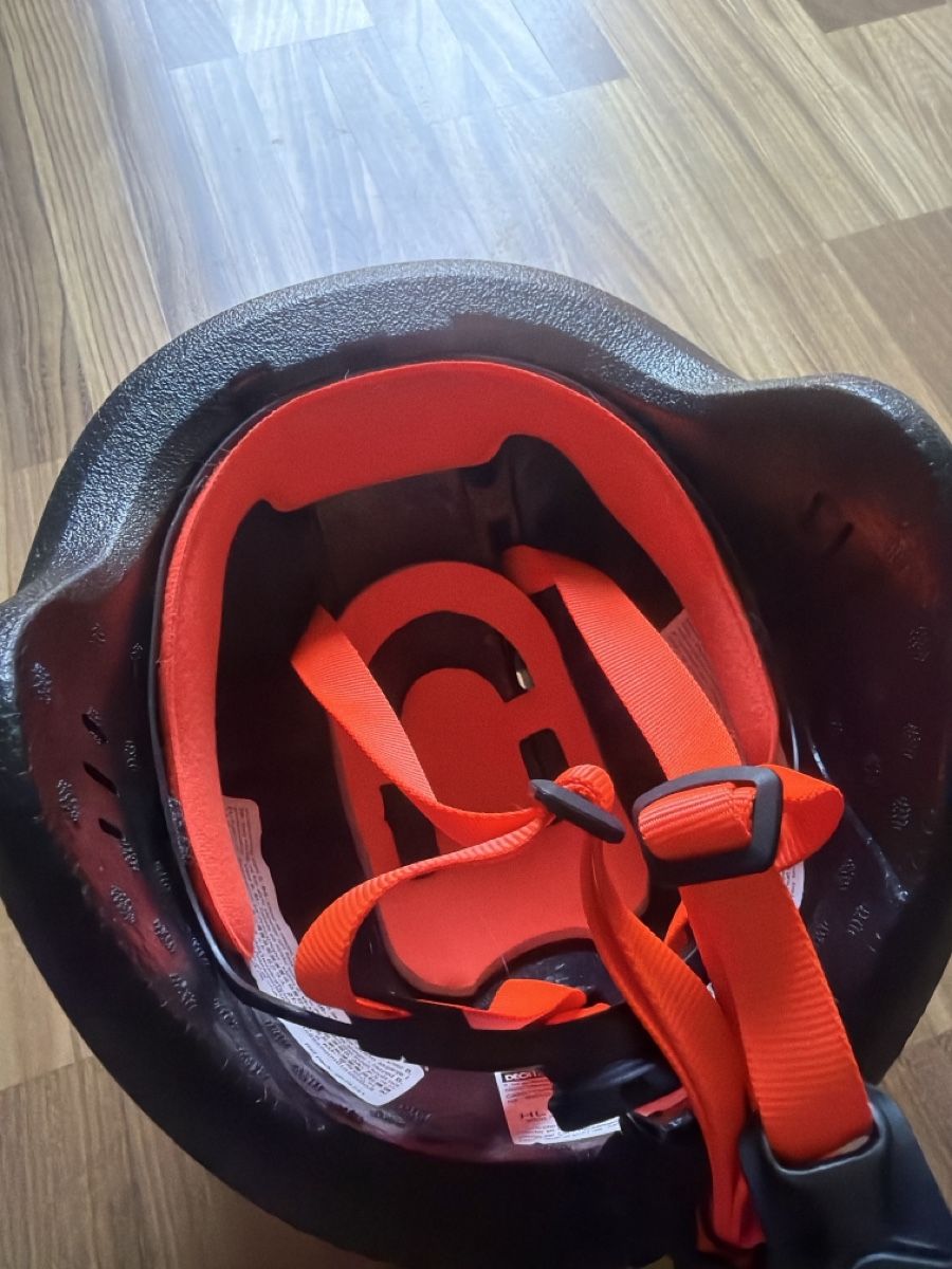 Caschi: Casque Ski bébé 41-51 cm Lugik – Usato da Veyras venduto da lolotte6971 1