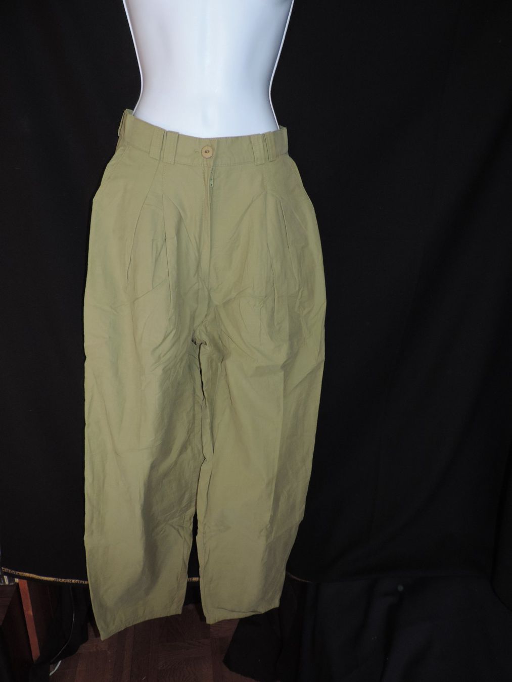 Hosen: pantalon vert kaki – Gebraucht aus Genève von Axelle333 4