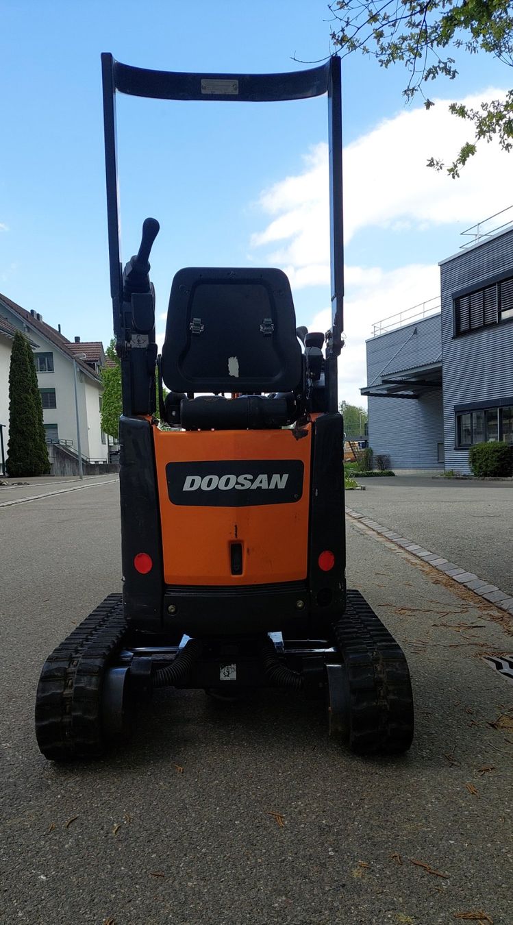 Doosan Escavatori: Minibagger Doosan DX10Z – Usato da Grüningen venduto da Hanix-36 3